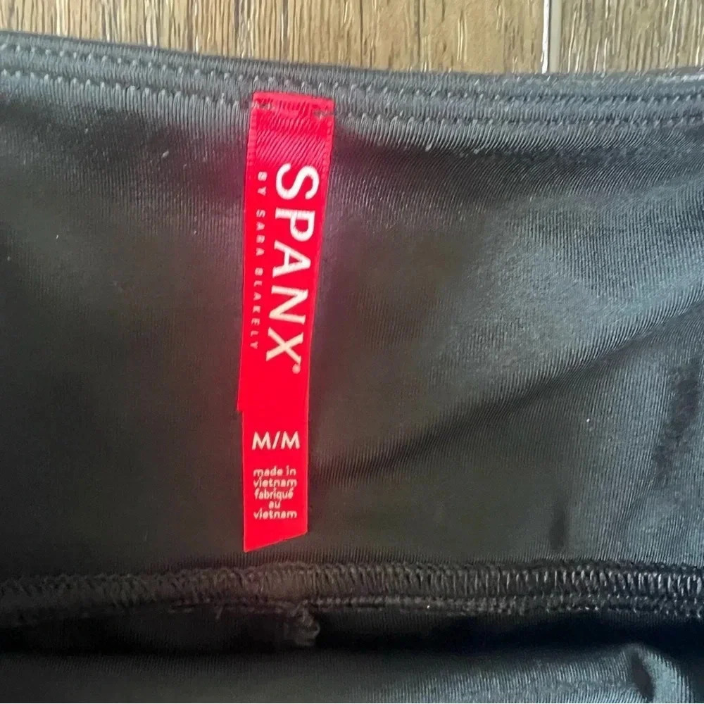 SPANX Woman’s Faux Leather Compression Leggings Black Size Medium - Picture 8 of 12